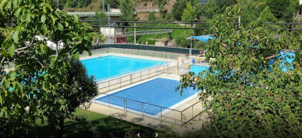 Hostal Cruce Вільяфранка-дель-Б'єрсо Екстер'єр фото