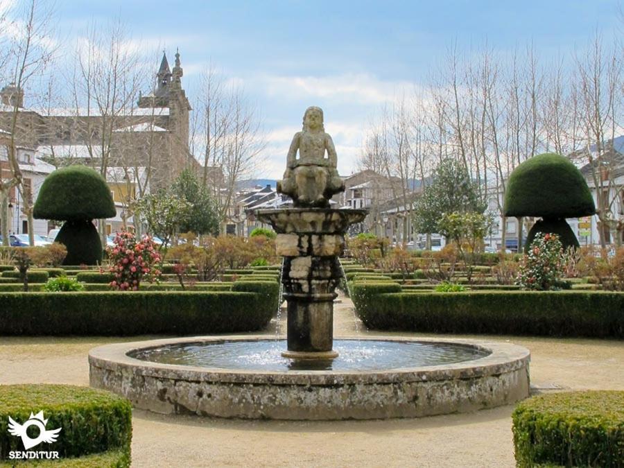 Hostal Cruce Вільяфранка-дель-Б'єрсо Екстер'єр фото